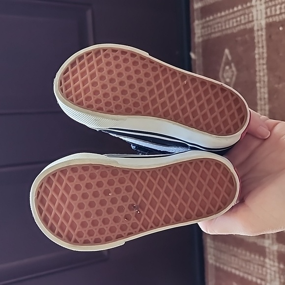 Vans - Picture 4 of 7